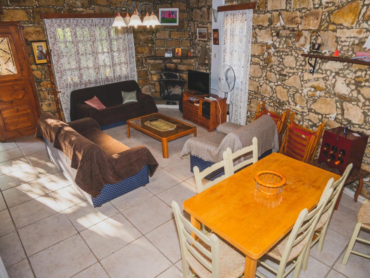 Revecca House Villa Agios Mamas Exteriör bild